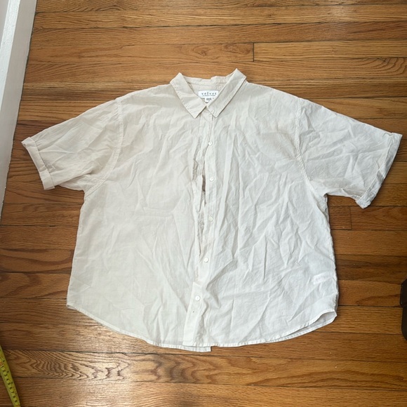 Velvet by Graham & Spencer - off-white short sleeve button-down - Picture 6 of 7